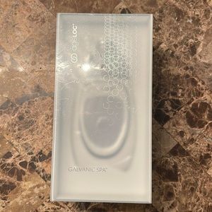 Nuskin galvanic facial spa device